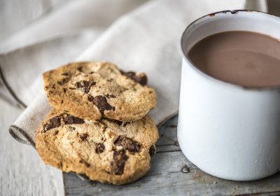 Cookies di Natale: biscotti al cioccolato e nocciole!