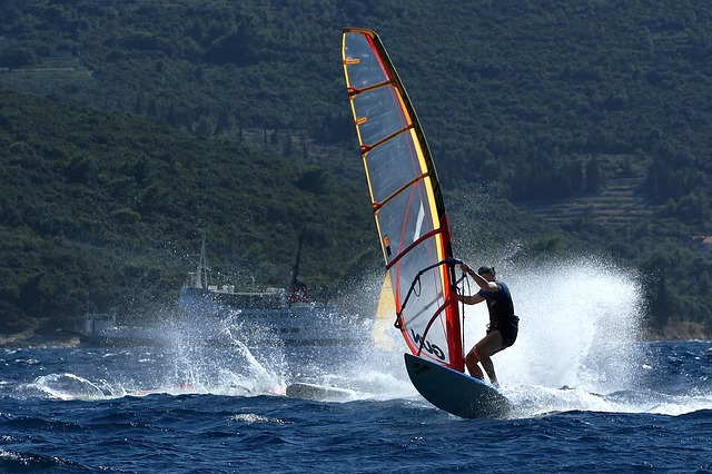 windsurf