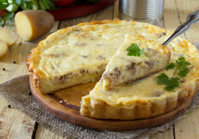 Quiche lorraine ai porri e broccoli con ricotta, curcuma e pepe