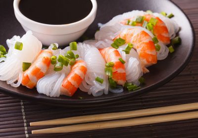 Shirataki  con avocado e gamberetti