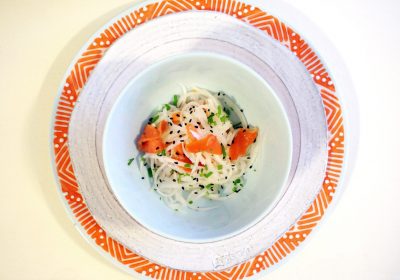 Shirataki con salmone affumicato