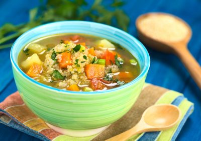 Zuppa di verdure e quinoa