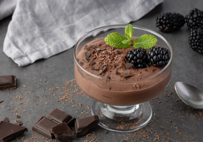 Coppa Proteica al Cioccolato con More