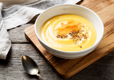 Coppa vaniglia, zenzero candito e granella di mandorle