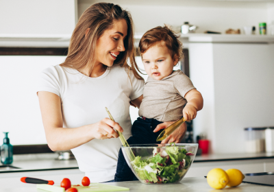 Dieta post-parto: come ritrovare la linea in modo naturale