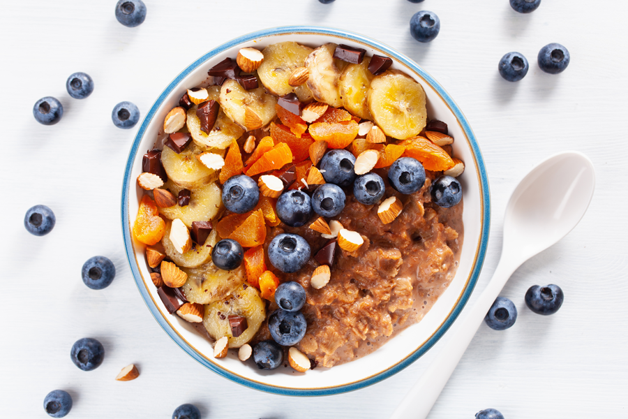 Porridge proteico: la colazione ricca di gusto e benefici.